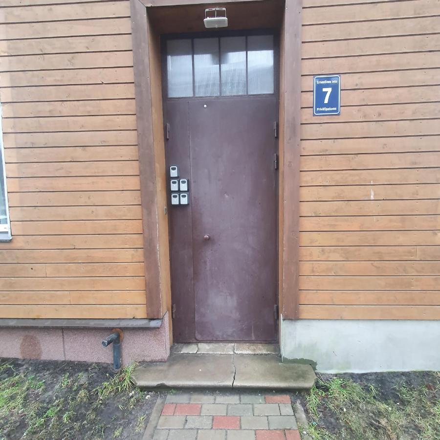 Hot Riga Ernestines Iela 7-1 Enjoy The Feel Of Home And History! מראה חיצוני תמונה
