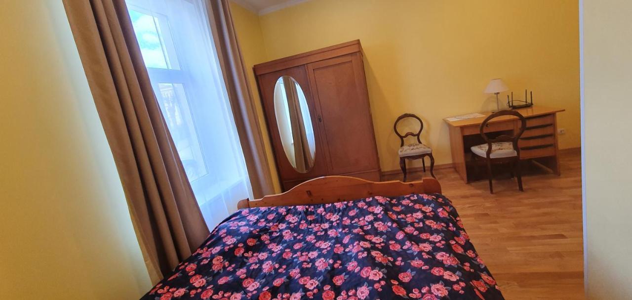 Hot Riga Ernestines Iela 7-1 Enjoy The Feel Of Home And History! מראה חיצוני תמונה